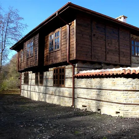 沃瓦斯基生态大厦酒店 Katunishte